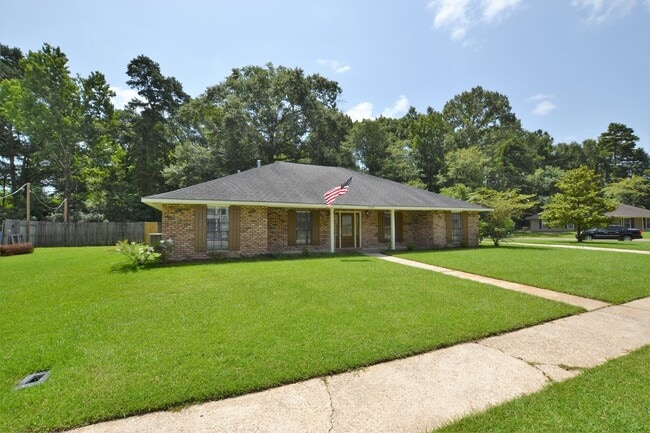 property at 2530 Chantulane Ave
