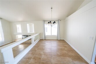 9762 Silver Lasso St in Las Vegas, NV - Building Photo - Building Photo