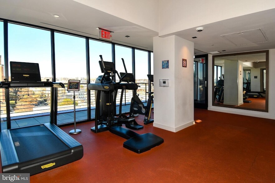 1625 Eckington Pl NE, Unit 610 in Washington, DC - Foto de edificio