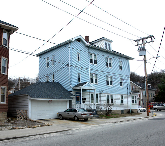 629 Front St in Woonsocket, RI - Building Photo - Building Photo