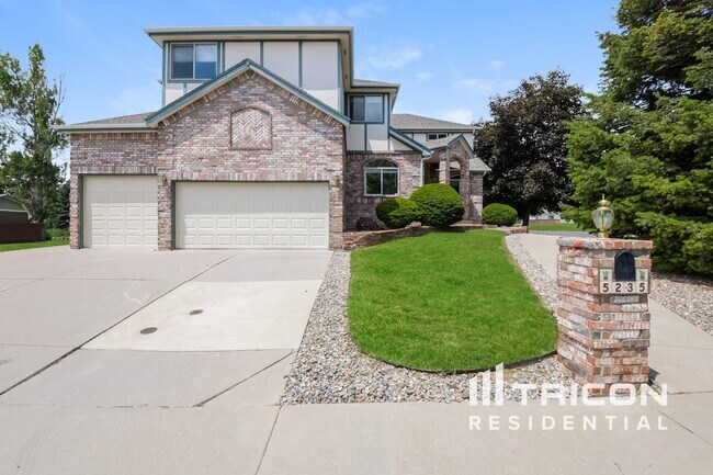 property at 5235 Taft Ct