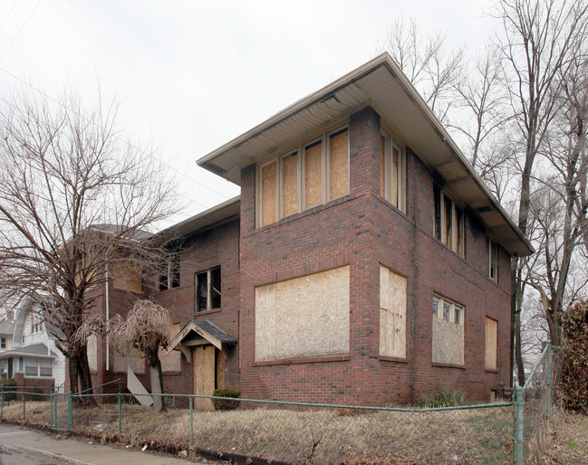 718 E 34th St in Indianapolis, IN - Foto de edificio - Building Photo