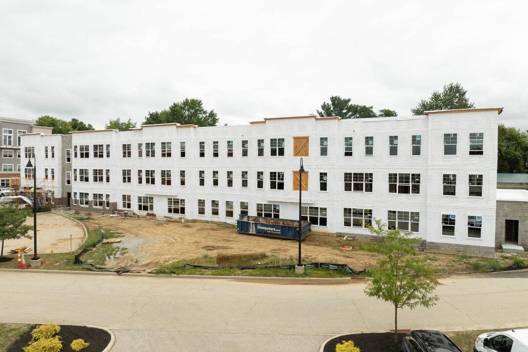 37 Highland Dr in Tallmadge, OH - Foto de edificio