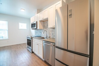 Union Apartments in Seattle, WA - Building Photo - Interior Photo