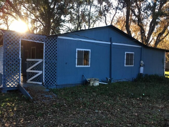 property at 39 Carolyn St