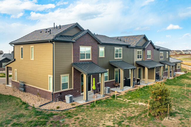 The Farmhouse at Meridian Village in Parker, CO - Foto de edificio - Building Photo