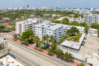 Palms of Alton Road in Miami Beach, FL - Building Photo - Building Photo