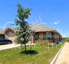 2415 A Duntov Dr in Temple, TX - Building Photo