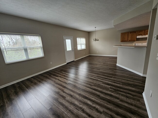 109 Courtright East Rd in Pickerington, OH - Building Photo - Building Photo