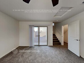 8043 W Agora Ln in Phoenix, AZ - Building Photo - Building Photo