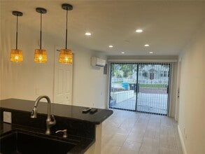 614 N Hyer Ave in Orlando, FL - Building Photo - Building Photo