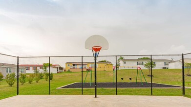 Summit Ridge in Converse, TX - Building Photo - Building Photo