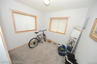 280 Hutton St in Northville, MI - Building Photo - Building Photo