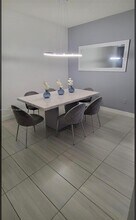 10521 NW 81st Ter in Doral, FL - Building Photo - Building Photo