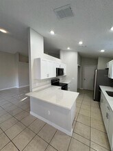 611 Cypress Tree Ct in Orlando, FL - Building Photo - Building Photo