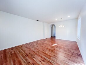 9704 Marianna Way in Elk Grove, CA - Building Photo - Building Photo