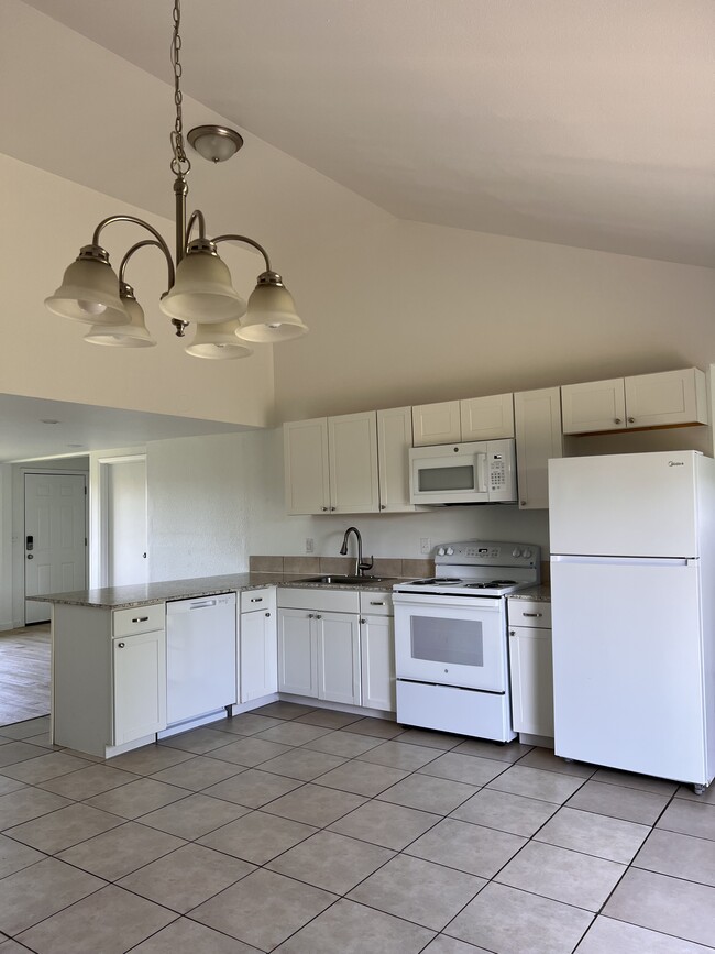 916 6th Ave SW in Puyallup, WA - Building Photo - Building Photo