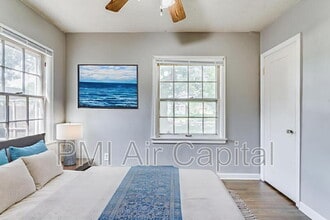 1102 S Minneapolis St in Wichita, KS - Foto de edificio - Building Photo