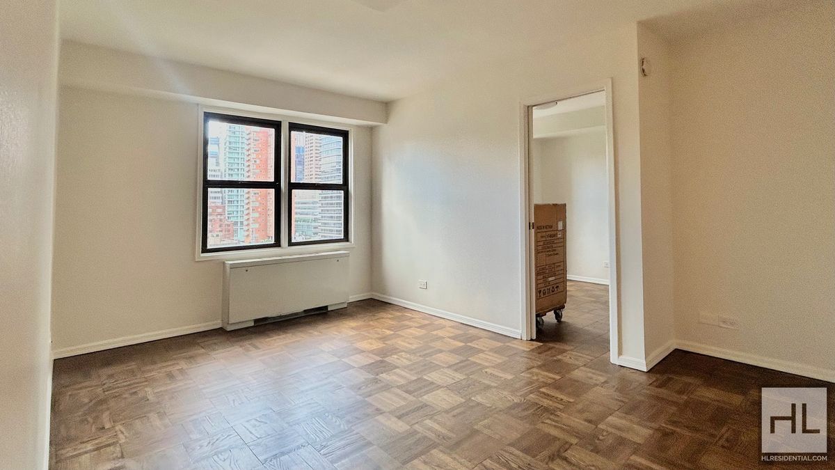 EAST 63 STREET in New York, NY - Building Photo