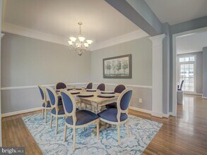 8410 Chaucer House Ct in Lorton, VA - Building Photo - Building Photo