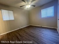 1304 E 30th St photo'