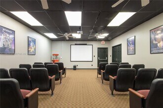 1863 S Semoran Blvd in Orlando, FL - Building Photo - Building Photo