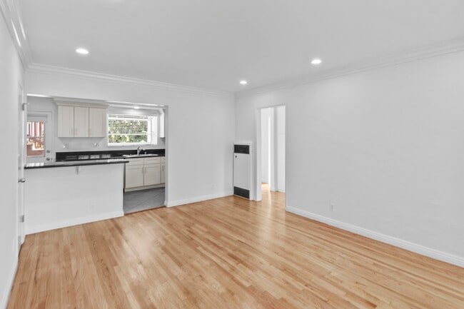 14619 Moorpark St, Unit 1 in Sherman Oaks, CA - Foto de edificio - Building Photo