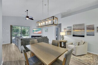 227 Glen Eagle Cir in Naples, FL - Building Photo - Building Photo