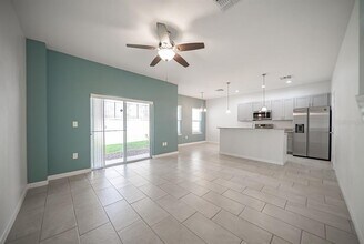 900 Lakefront Village Dr in Clermont, FL - Building Photo - Building Photo