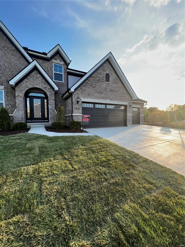 851 Memsie Dr in O'Fallon, MO - Foto de edificio - Building Photo