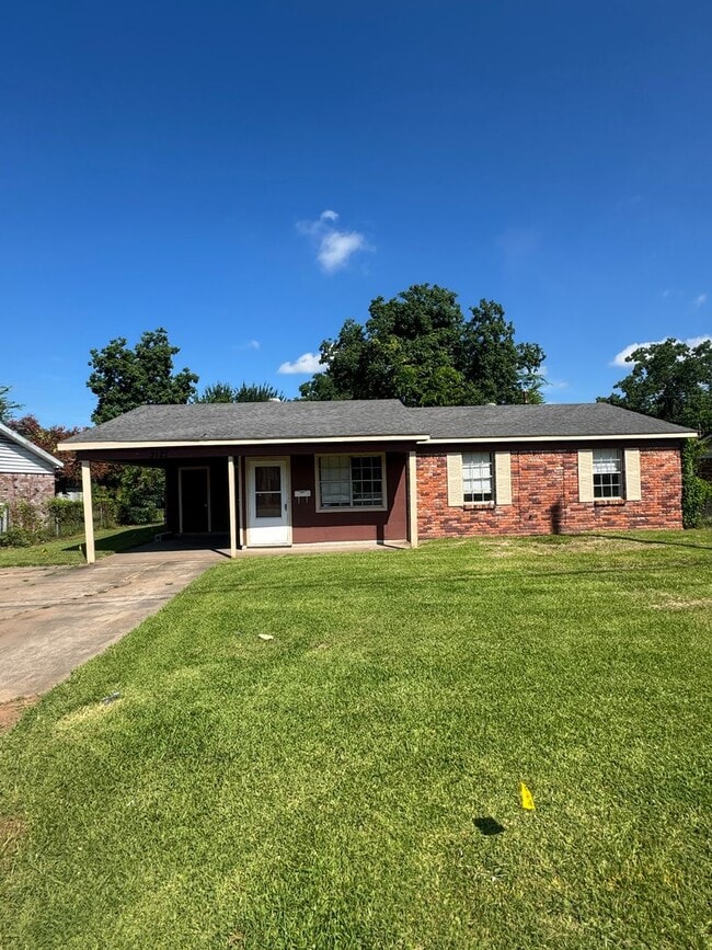 3127 Shed Rd in Bossier City, LA - Foto de edificio - Building Photo
