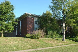 147 Lakeshore Dr Apartments