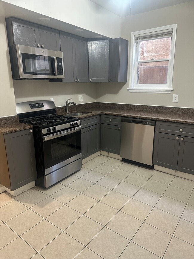 68 Bellevue St, Unit 1