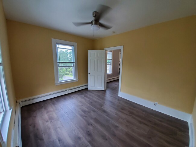 28 Short St in New Britain, CT - Building Photo - Building Photo