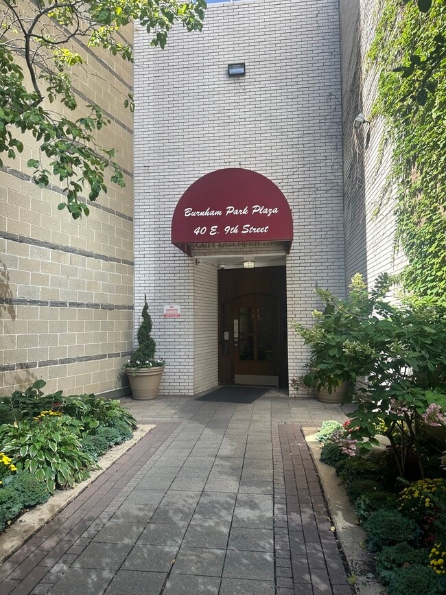 40 E 9th St in Chicago, IL - Building Photo - Building Photo