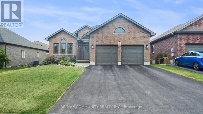 property at 11 Stonecrest Blvd