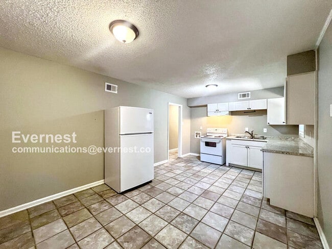 6335 Southbridge Dr in Horn Lake, MS - Foto de edificio - Building Photo
