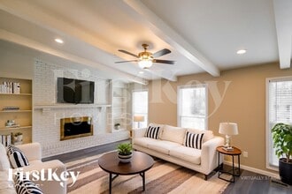 2067 Longmeadow Ln, Unit 7432-102 in Birmingham, AL - Building Photo - Building Photo