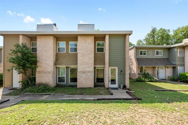 property at 6411 Chimney Creek Cir