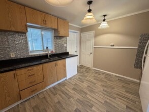 2257 Chambers Rd in St. Louis, MO - Building Photo - Building Photo