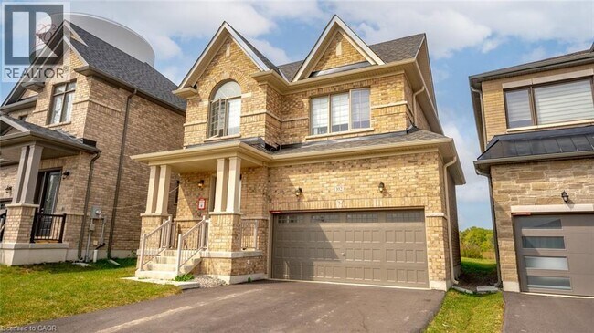 102 Strickland Ave in Brantford, ON - Building Photo - Building Photo