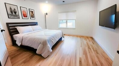 26 Lane Ave in West Caldwell, NJ - Building Photo - Building Photo