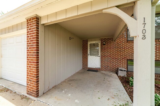 1703 Aspen Cir in Columbia, MO - Building Photo - Building Photo