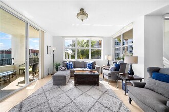 101 SE 20th Ave in Deerfield Beach, FL - Building Photo - Building Photo