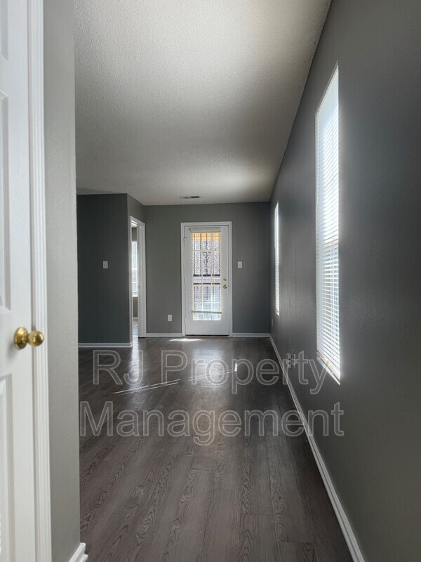 4817 Royal Run Dr in Memphis, TN - Building Photo - Building Photo