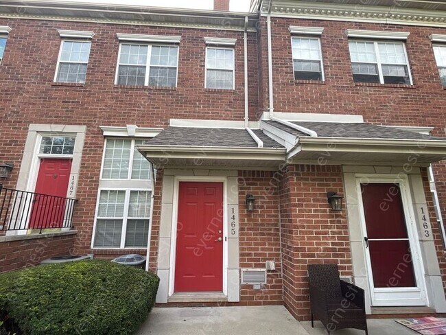 property at 1465 Chesapeake Rd