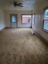 924 Main St in Sweet Home, OR - Building Photo - Building Photo