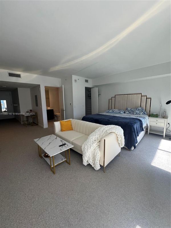 31 SE 6th St in Miami, FL - Building Photo - Building Photo