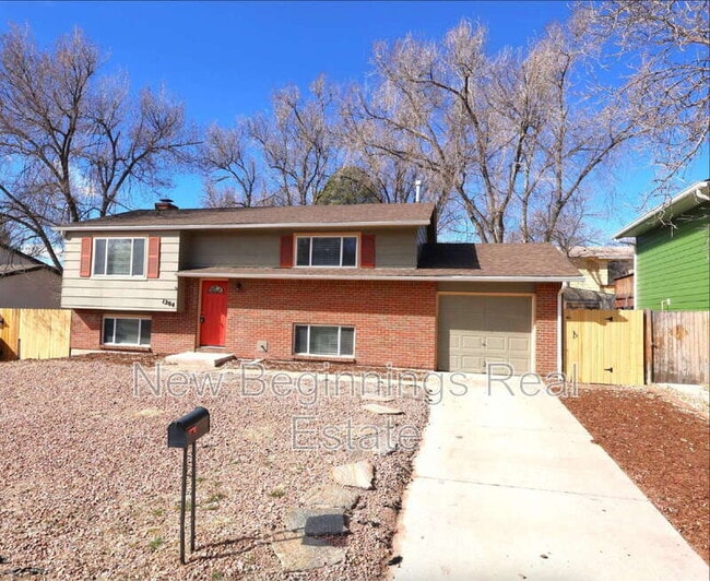 1204 Commanchero Dr in Colorado Springs, CO - Building Photo - Building Photo