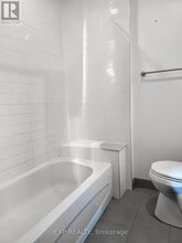 104 Wellington St N in Hamilton, ON - Building Photo - Building Photo